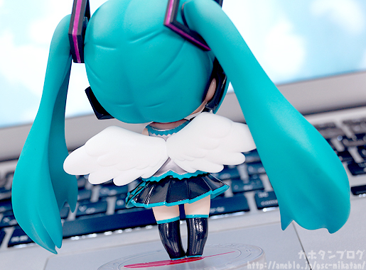 Vocaloid - Hatsune Miku - Nendoroid Co-de - Red Feather Community Chest Movement 70th Anniversary Commemoration Co-de (Good Smile Company) photo 3