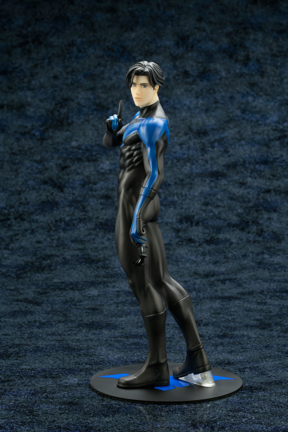 Batman - Nightwing - Ikemen Series - 1/7 (Kotobukiya) photo 17