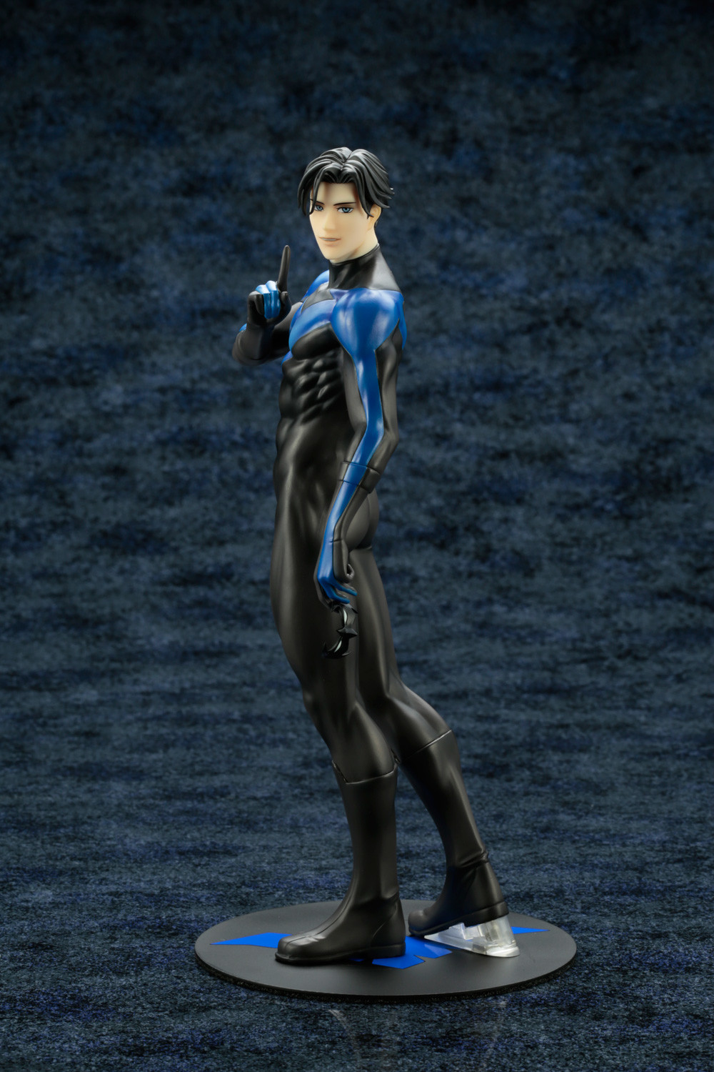 Batman - Nightwing - Ikemen Series - 1/7 (Kotobukiya) photo 19