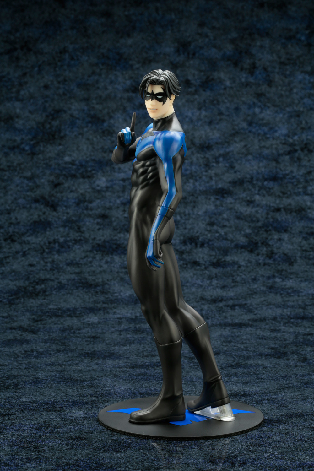 Batman - Nightwing - Ikemen Series - 1/7 (Kotobukiya) photo 24