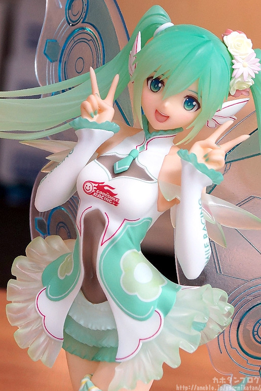 Good Smile Racing - Hatsune Miku - 1/1 - Racing 2017 Ver. (Good Smile Company) photo 3