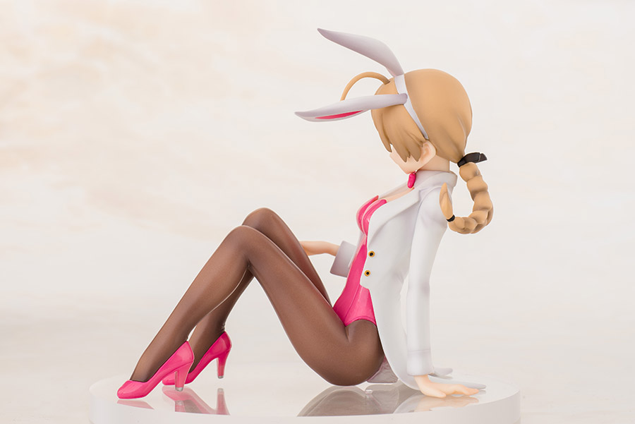 Strike Witches: Operation Victory Arrow - Lynette Bishop - 1/8 - Bunny Style, Heartful Pink ver. (Aquamarine, Good Smile Company) photo 3