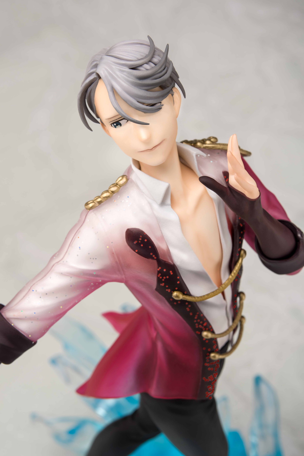 Yuri!!! on Ice - Victor Nikiforov - 1/8 (Chara-Ani, Toy's Works) photo 4