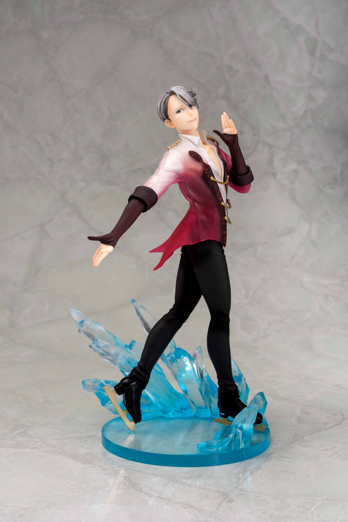 Yuri!!! on Ice - Victor Nikiforov - 1/8 (Chara-Ani, Toy's Works) photo 6
