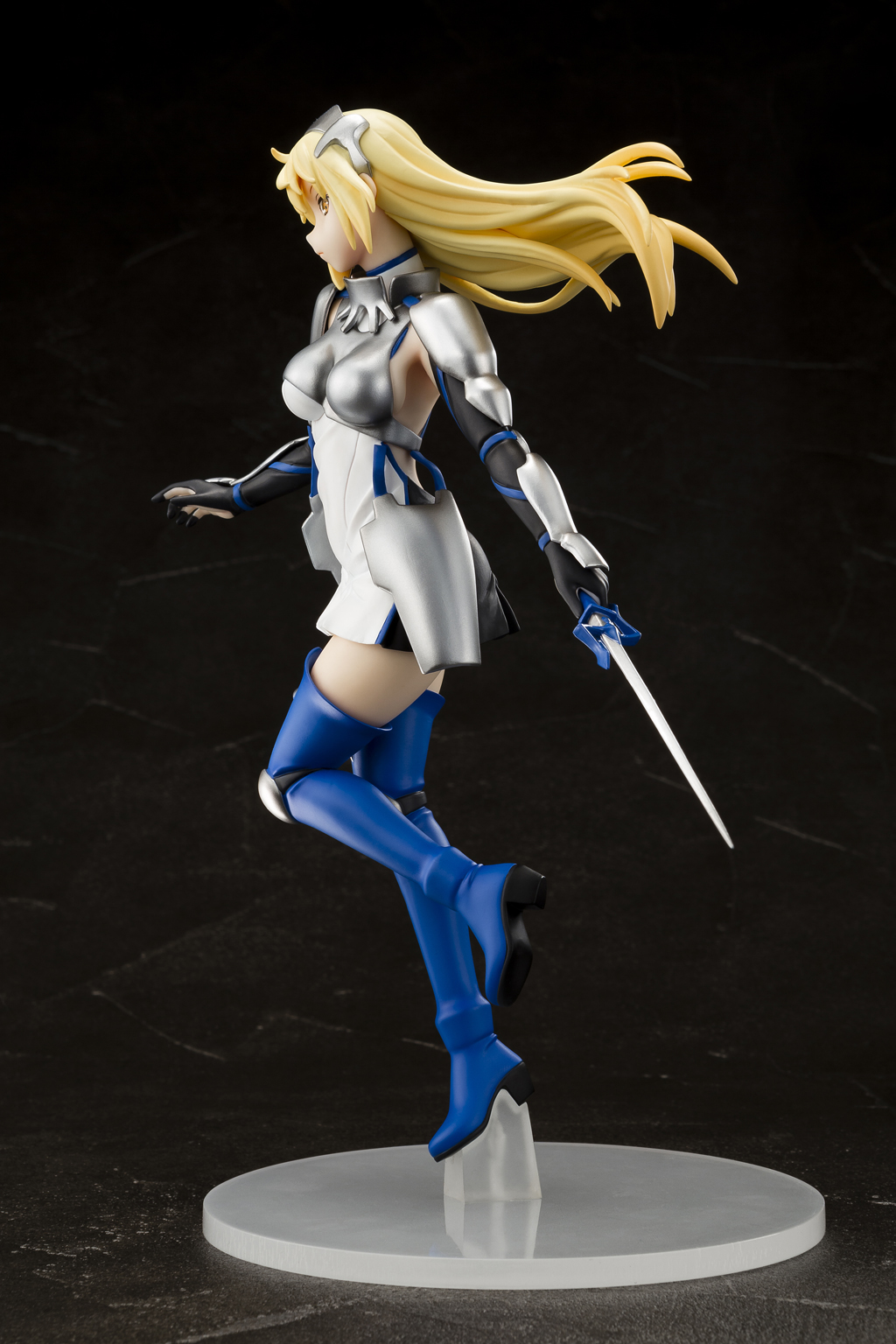 Dungeon ni Deai o Motomeru no wa Machigatteiru Darou ka Gaiden: Sword Oratoria - Ais Wallenstein - 1/8 (Genco, Hakoiri Musume) photo 3