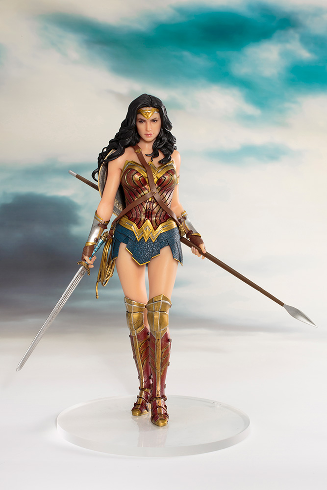 Justice League - Wonder Woman - ARTFX+ - 1/10 (Kotobukiya) photo 2
