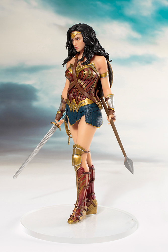 Justice League - Wonder Woman - ARTFX+ - 1/10 (Kotobukiya) photo 4