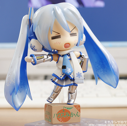 Vocaloid - Hatsune Miku - Nendoroid (#150) - Snow Playtime Edition (Good Smile Company) photo 18
