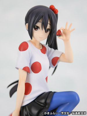 K-ON! - Nakano Azusa - 1/8 - Ending ver. (Listen) (Kyoto Animation) photo 9