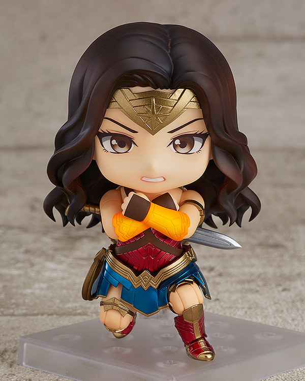 Wonder Woman (2017) - Wonder Woman - Nendoroid  (#818) - Hero's Edition (Good Smile Company) photo 3