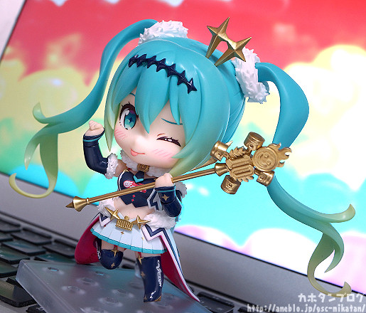 Good Smile Racing - Hatsune Miku - Nendoroid  (#898) - Racing 2018 Ver. (Good Smile Company, GOOD SMILE Racing) photo 2