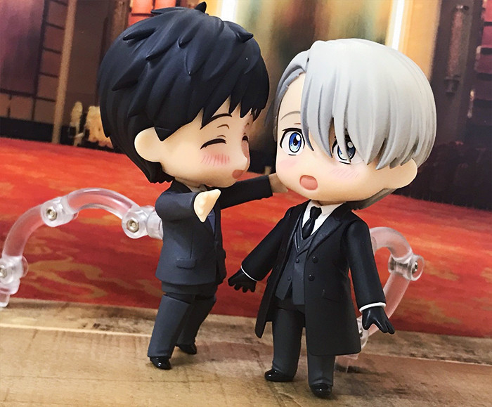Yuri!!! on Ice - Victor Nikiforov - Nendoroid  (#865) - Coach ver. (Orange Rouge) photo 4