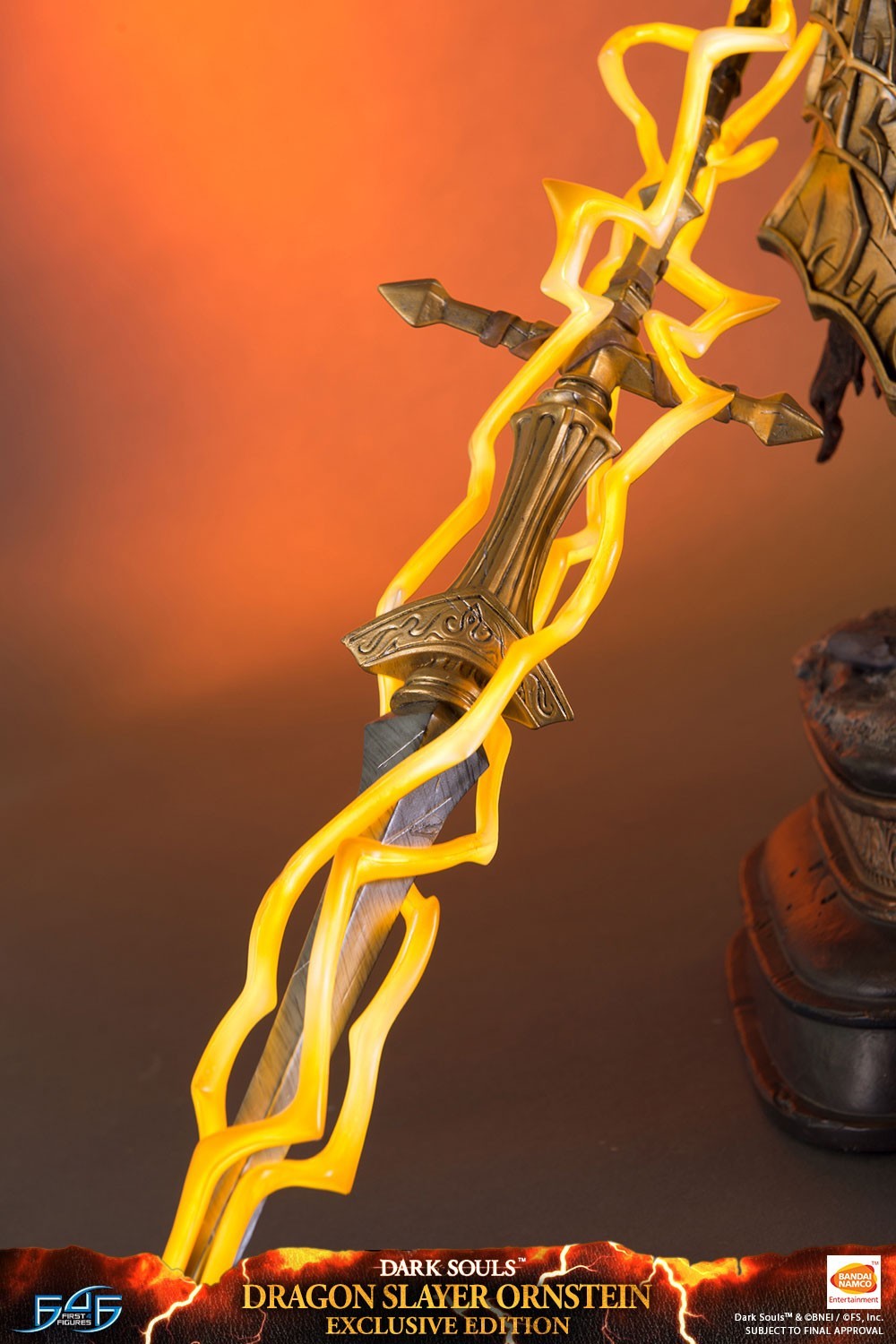Dark Souls - Ryuugari Ornstein - Exclusive Edition (First 4 Figures) photo 9