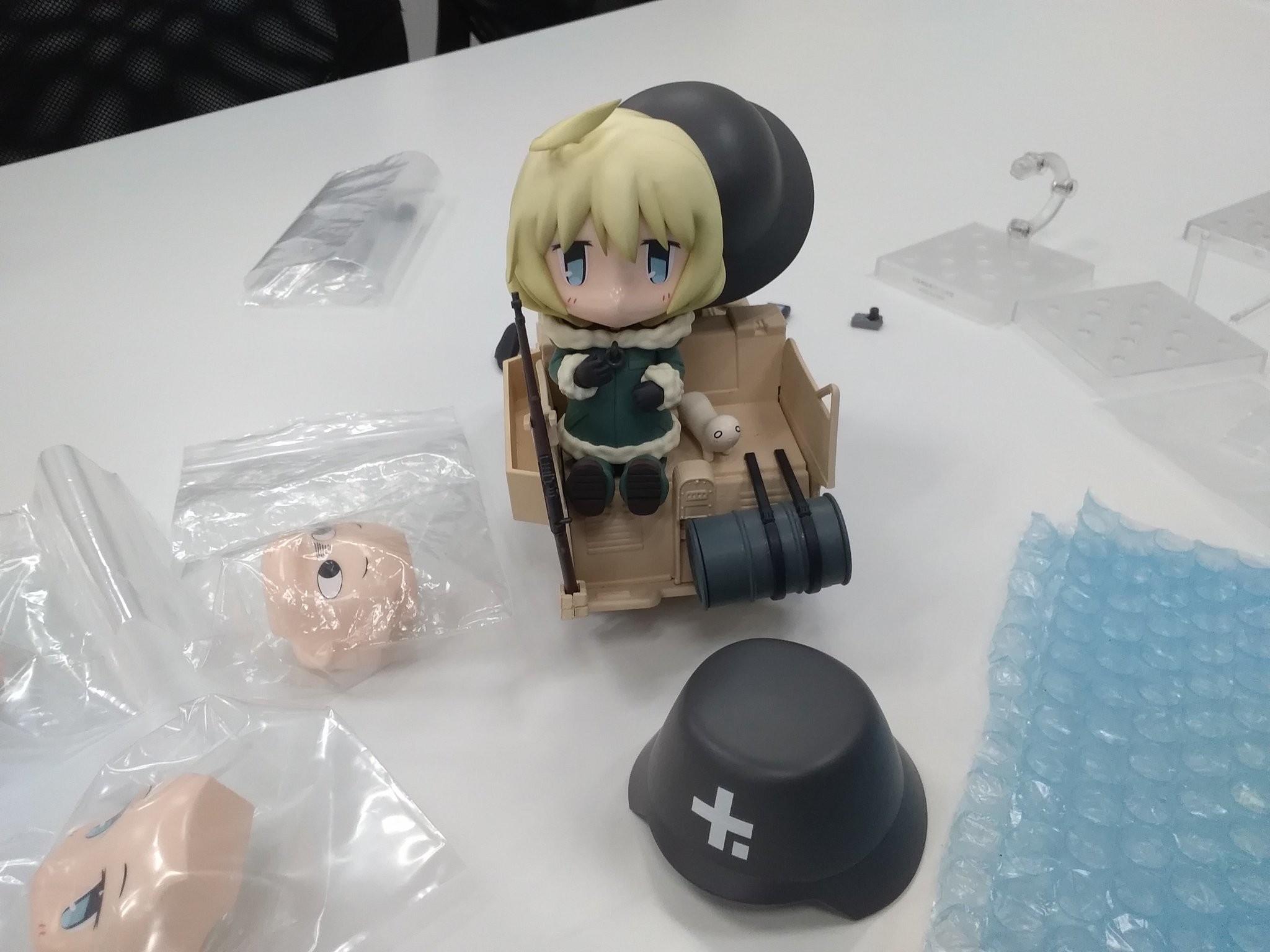 Shoujo Shuumatsu Ryokou - Nuko - Yuuri - Nendoroid  (#1073) (Fine Clover) photo 2