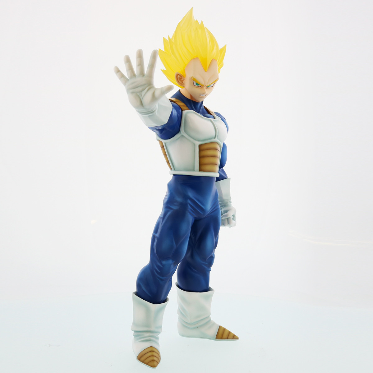 Dragon Ball Z - Vegeta SSJ - Gigantic Series - 1/4 - Big Bang Attack ver. (Plex, X-Plus) photo 2