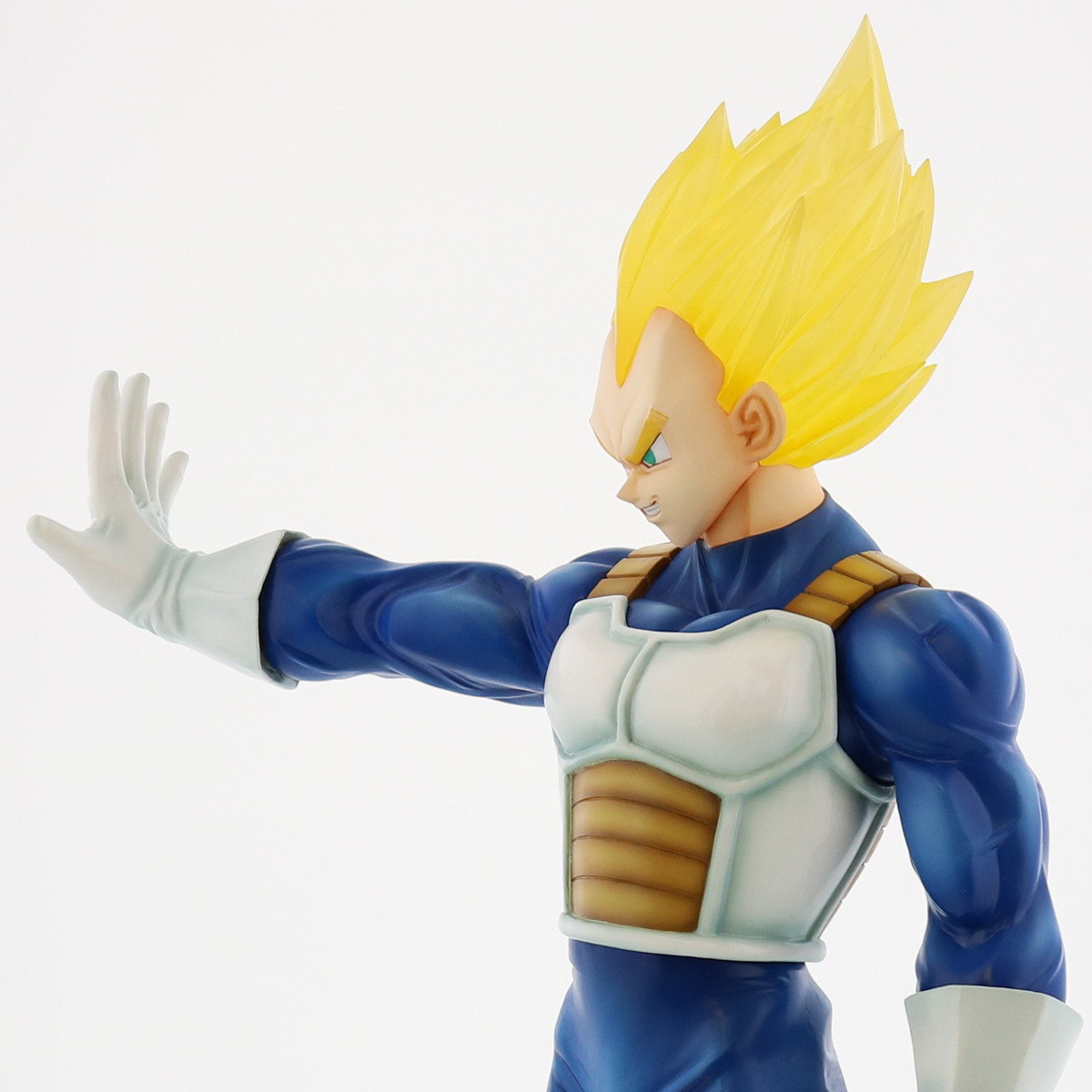 Dragon Ball Z - Vegeta SSJ - Gigantic Series - 1/4 - Big Bang Attack ver. (Plex, X-Plus) photo 5