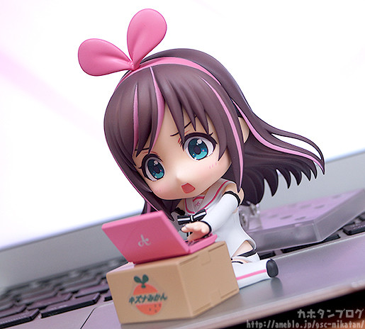 A.I.Channel - Kizuna Ai - Nendoroid  (#899) (Good Smile Company) photo 5