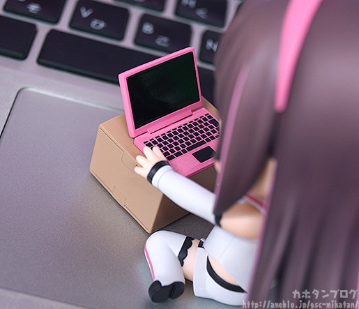 A.I.Channel - Kizuna Ai - Nendoroid  (#899) (Good Smile Company) photo 9