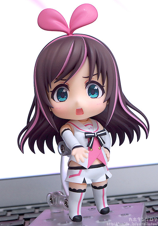 A.I.Channel - Kizuna Ai - Nendoroid  (#899) (Good Smile Company) photo 14