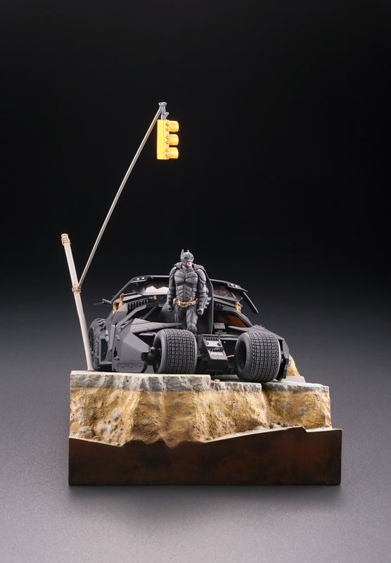 The Dark Knight Rises - Batman - Legacy of Revoltech  (LR-054) - Revoltech - Batmobile Tumbler in Gotham City (Kaiyodo) photo 5
