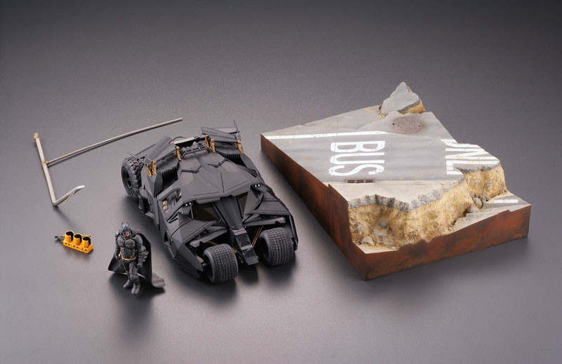 The Dark Knight Rises - Batman - Legacy of Revoltech  (LR-054) - Revoltech - Batmobile Tumbler in Gotham City (Kaiyodo) photo 12