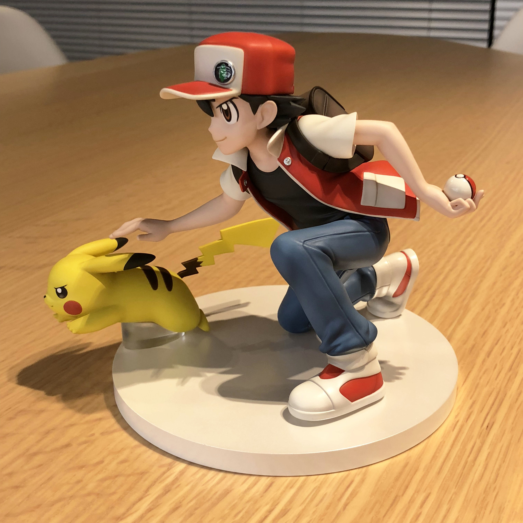 Pocket Monsters - Pikachu - Red - Pokémon Center Original Figure - 1/8 (Kotobukiya) photo 6