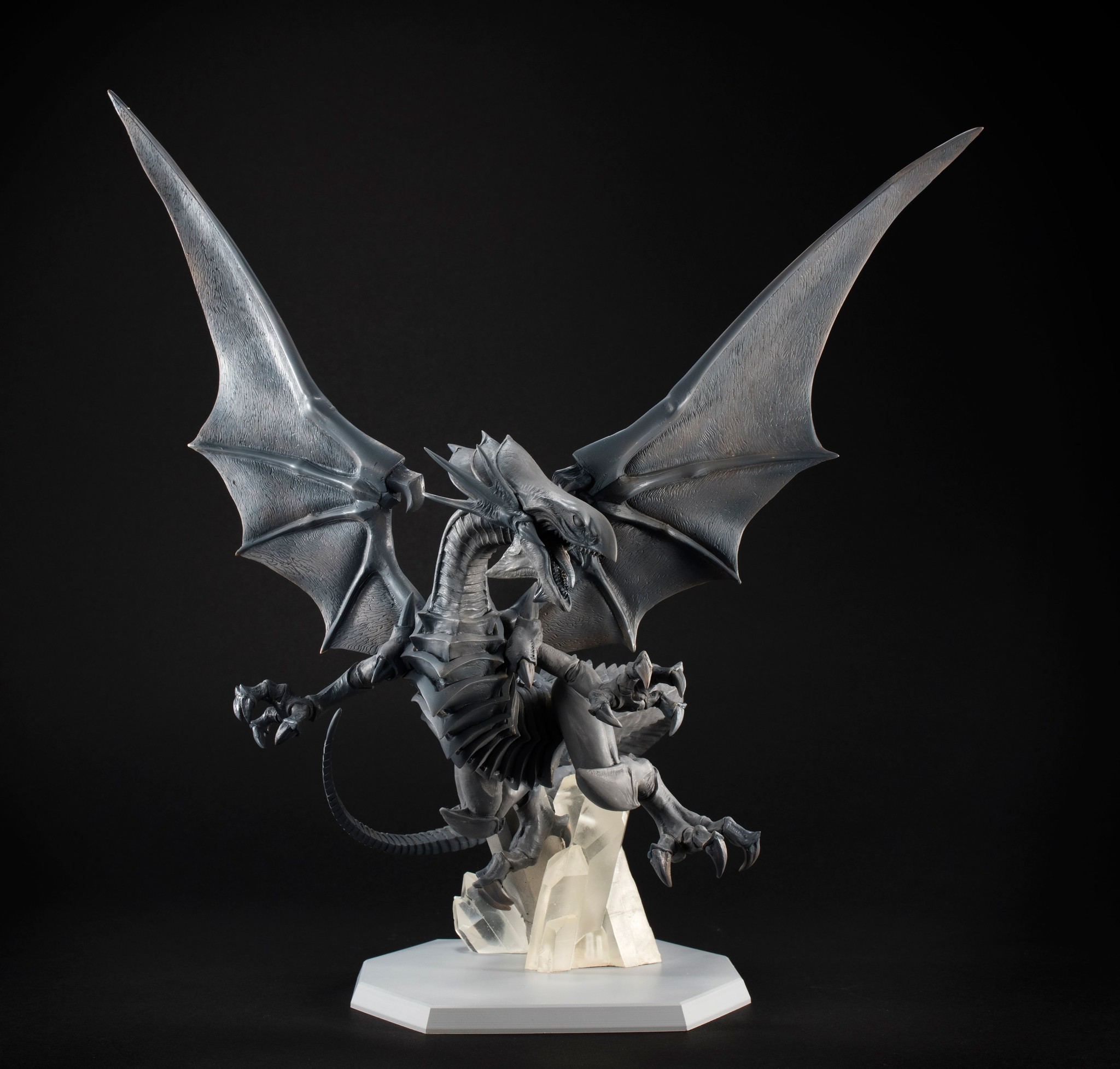 Yu-Gi-Oh! Duel Monsters - Blue-Eyes White Dragon - Art Works Monsters (MegaHouse) photo 4