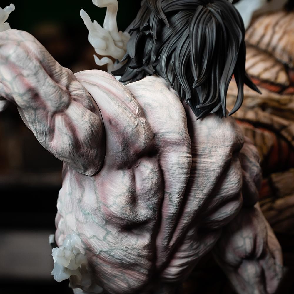 Shingeki no Kyojin - Eren Kyojin - Mikasa Ackerman - Yoroi no Kyojin - Elite Exclusive Statue (Figurama Collectors) photo 9