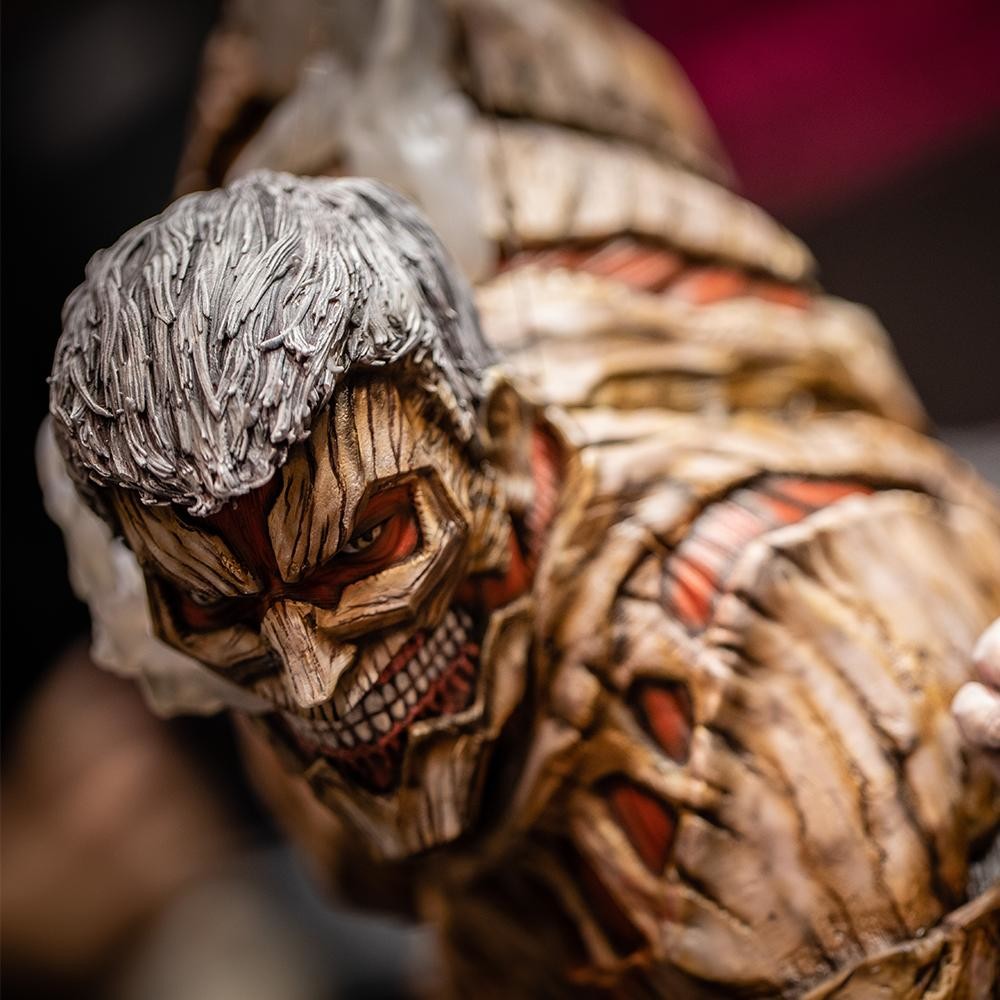Shingeki no Kyojin - Eren Kyojin - Mikasa Ackerman - Yoroi no Kyojin - Elite Exclusive Statue (Figurama Collectors) photo 18