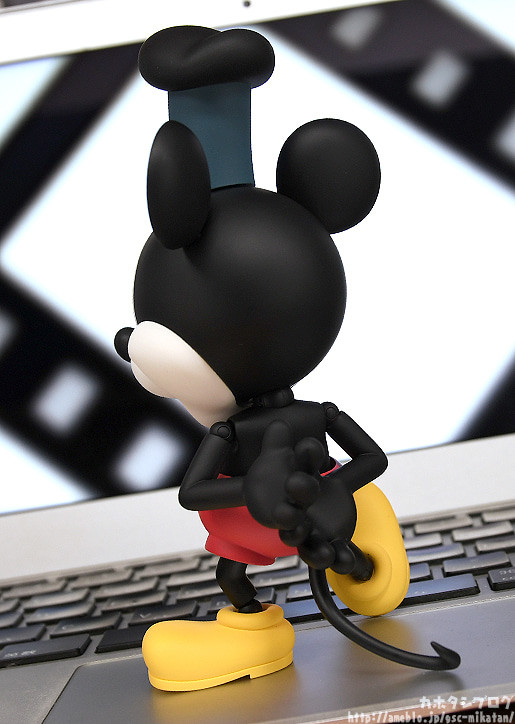 Steamboat Willie - Mickey Mouse - Nendoroid  (#1010b) - 1928 Ver., Color (Good Smile Company) photo 2