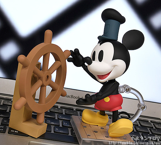 Steamboat Willie - Mickey Mouse - Nendoroid  (#1010b) - 1928 Ver., Color (Good Smile Company) photo 3