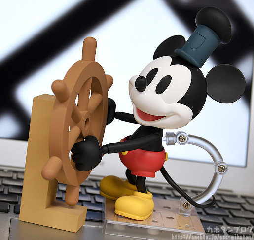 Steamboat Willie - Mickey Mouse - Nendoroid  (#1010b) - 1928 Ver., Color (Good Smile Company) photo 8