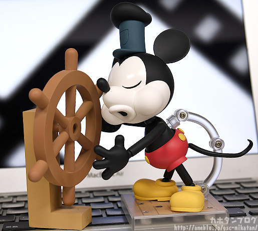Steamboat Willie - Mickey Mouse - Nendoroid  (#1010b) - 1928 Ver., Color (Good Smile Company) photo 10