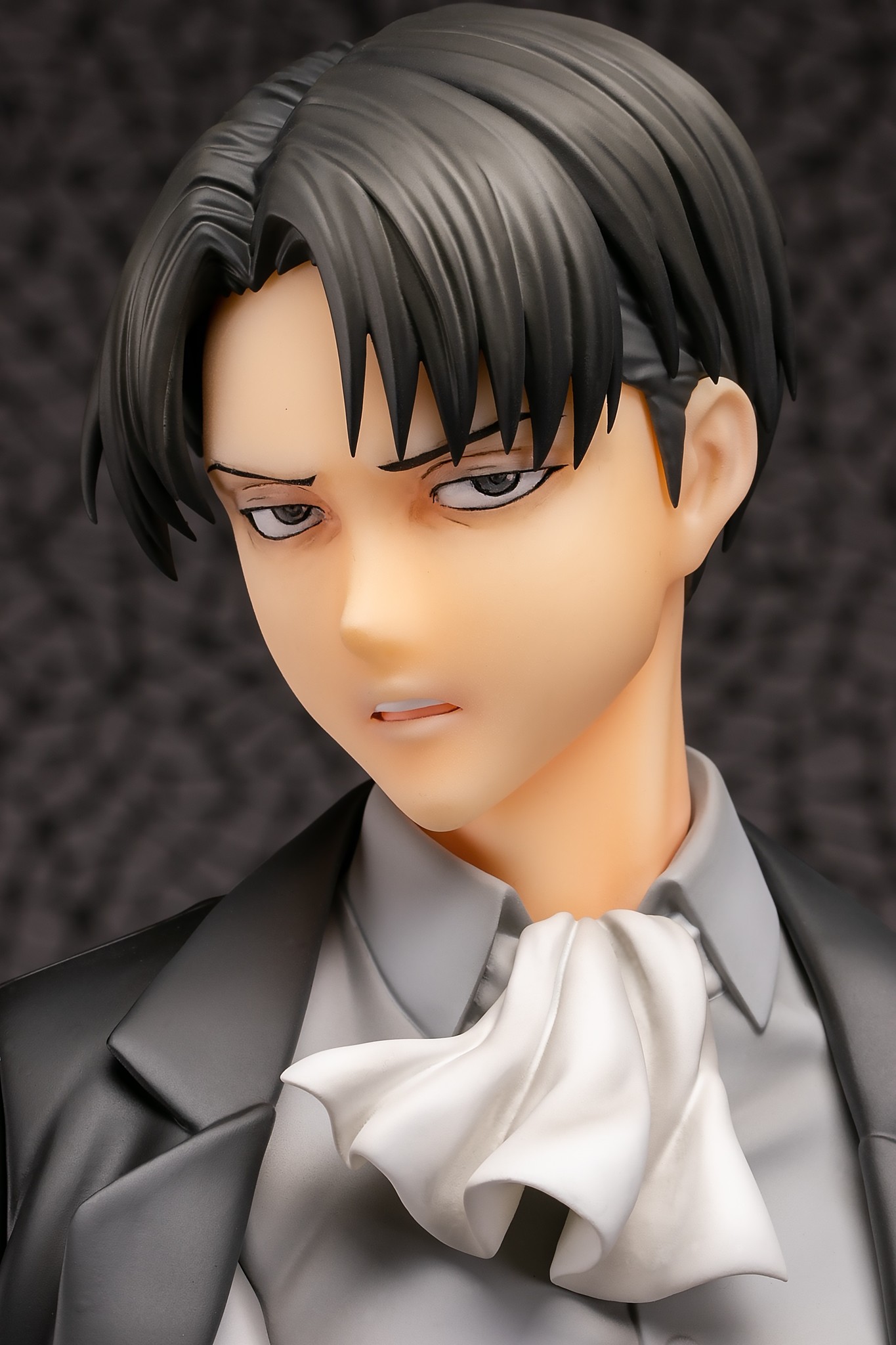Shingeki no Kyojin - Levi - Bust - 1/3 - Bust Ver., Color Ver. (FOTS Japan) photo 3