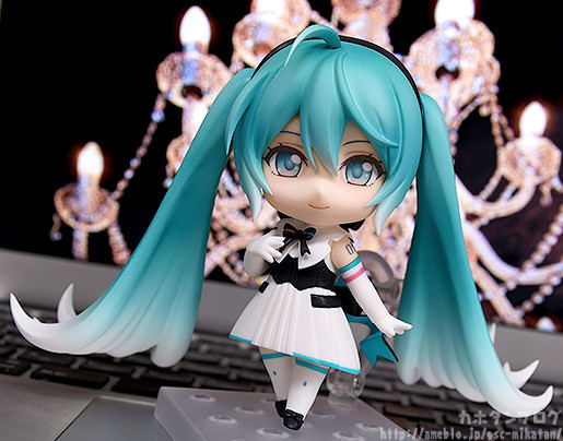 Vocaloid - Hatsune Miku - Nendoroid (#1039) - Symphony 2018 - 2019 Ver. (Good Smile Company) photo 5