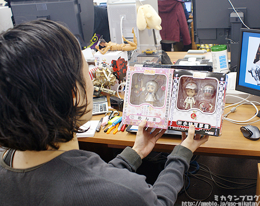 Formula 1 - Kobayashi Kamui - Nendoroid  (#201) (Good Smile Company) photo 3