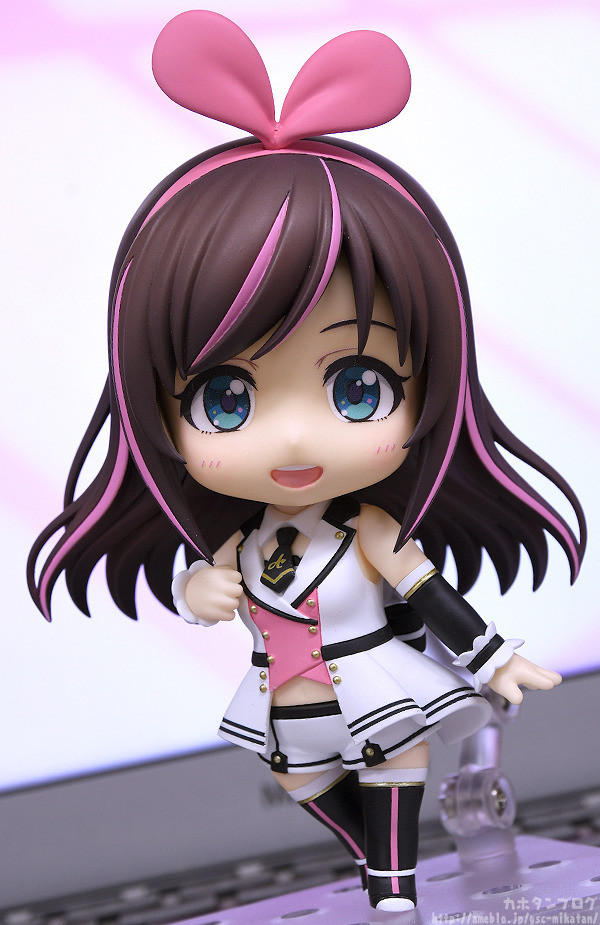 A.I.Channel - Kizuna Ai - Nendoroid  (#1115) - 2019 Ver. (Good Smile Company) photo 3
