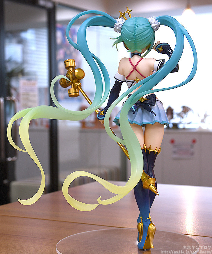 Good Smile Racing - Hatsune Miku - 1/7 - Racing 2018, Summer Ver. (Max Factory) photo 4