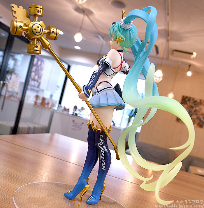 Good Smile Racing - Hatsune Miku - 1/7 - Racing 2018, Summer Ver. (Max Factory) photo 10