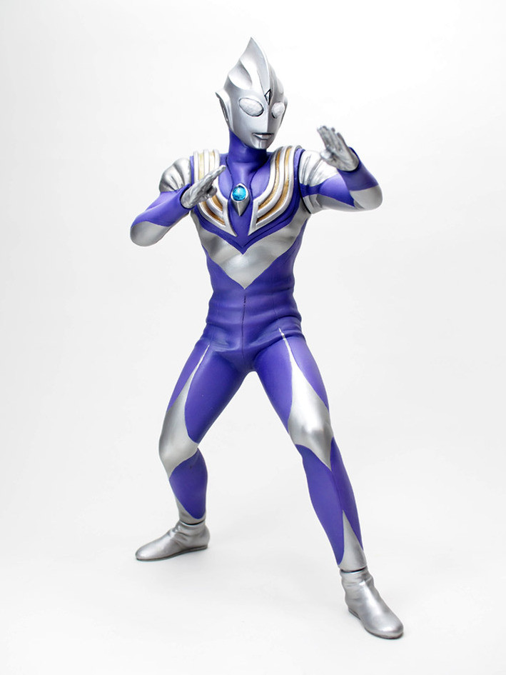 Ultraman Tiga - CCP 1/6 Tokusatsu Series - 1/6 - Sky Type Ver. (CCP) photo 2