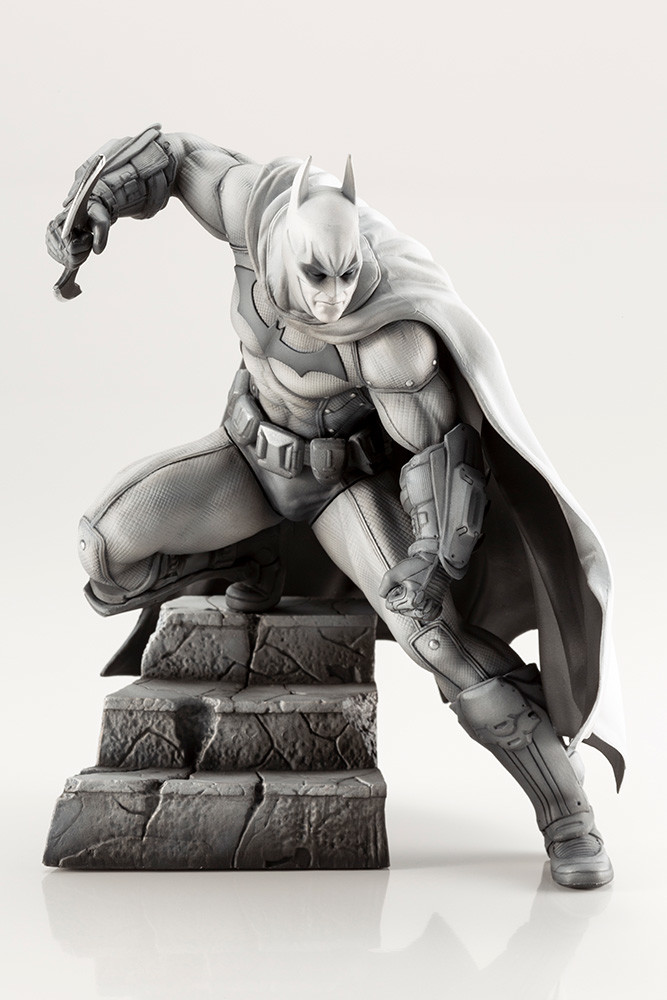 Batman: Arkham City - Batman - ARTFX+ - 1/10 - 10th Anniversary Limited Edition (Kotobukiya) photo 4