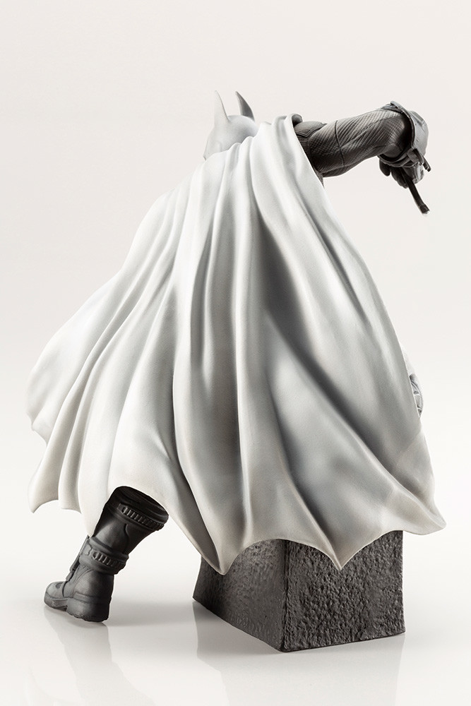 Batman: Arkham City - Batman - ARTFX+ - 1/10 - 10th Anniversary Limited Edition (Kotobukiya) photo 5