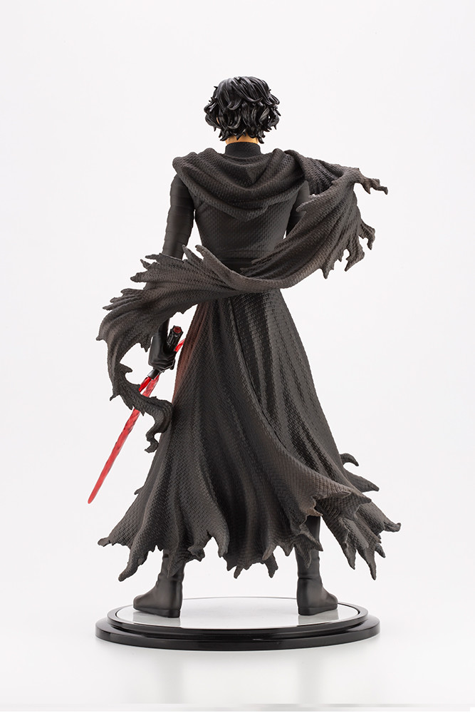 Star Wars: The Force Awakens - Kylo Ren - ARTFX - ARTFX Artist Series - 1/7 - Cloaked in Shadows (Kotobukiya) photo 10