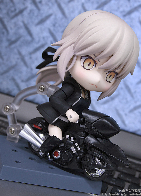 Fate/Grand Order - Altria Pendragon - Cavall the 2nd - Nendoroid  (#1142-DX) - Saber, (Alter), Shinjuku Ver. & Cuirassier Noir (Good Smile Company) photo 24