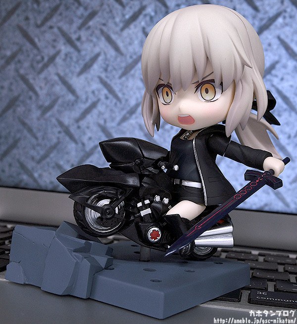 Fate/Grand Order - Altria Pendragon - Cavall the 2nd - Nendoroid  (#1142-DX) - Saber, (Alter), Shinjuku Ver. & Cuirassier Noir (Good Smile Company) photo 27