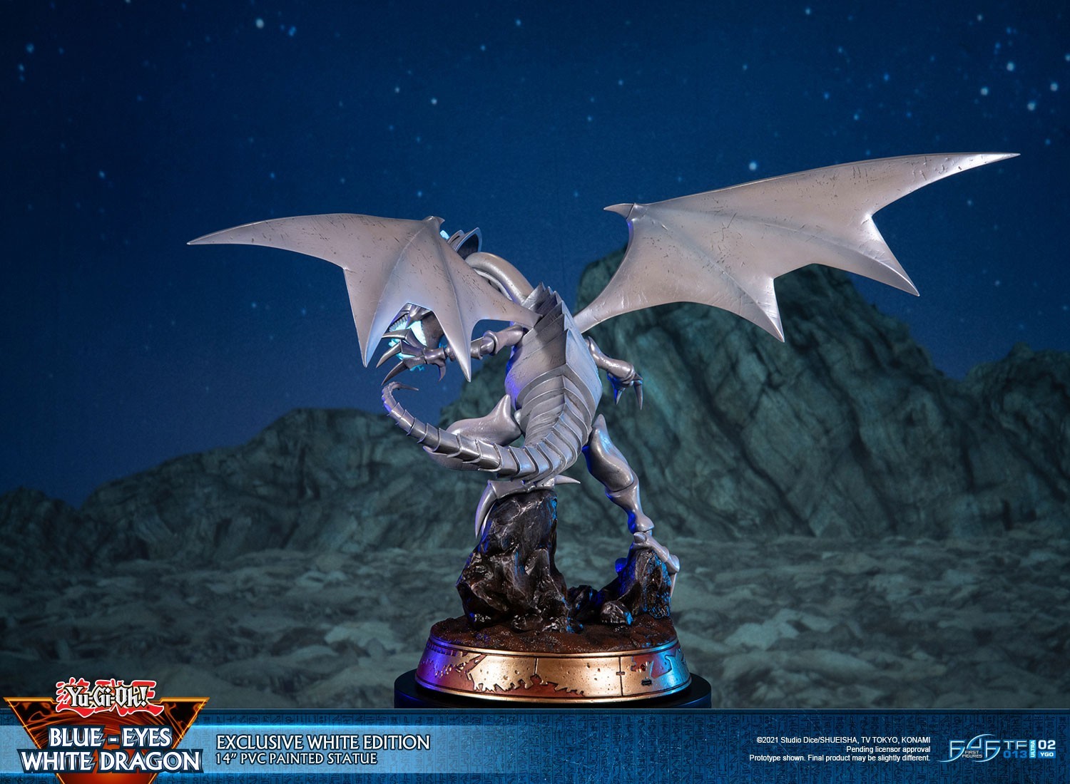 Yu-Gi-Oh! Duel Monsters - Blue-Eyes White Dragon - Exclusive White Edition (First 4 Figures) photo 2