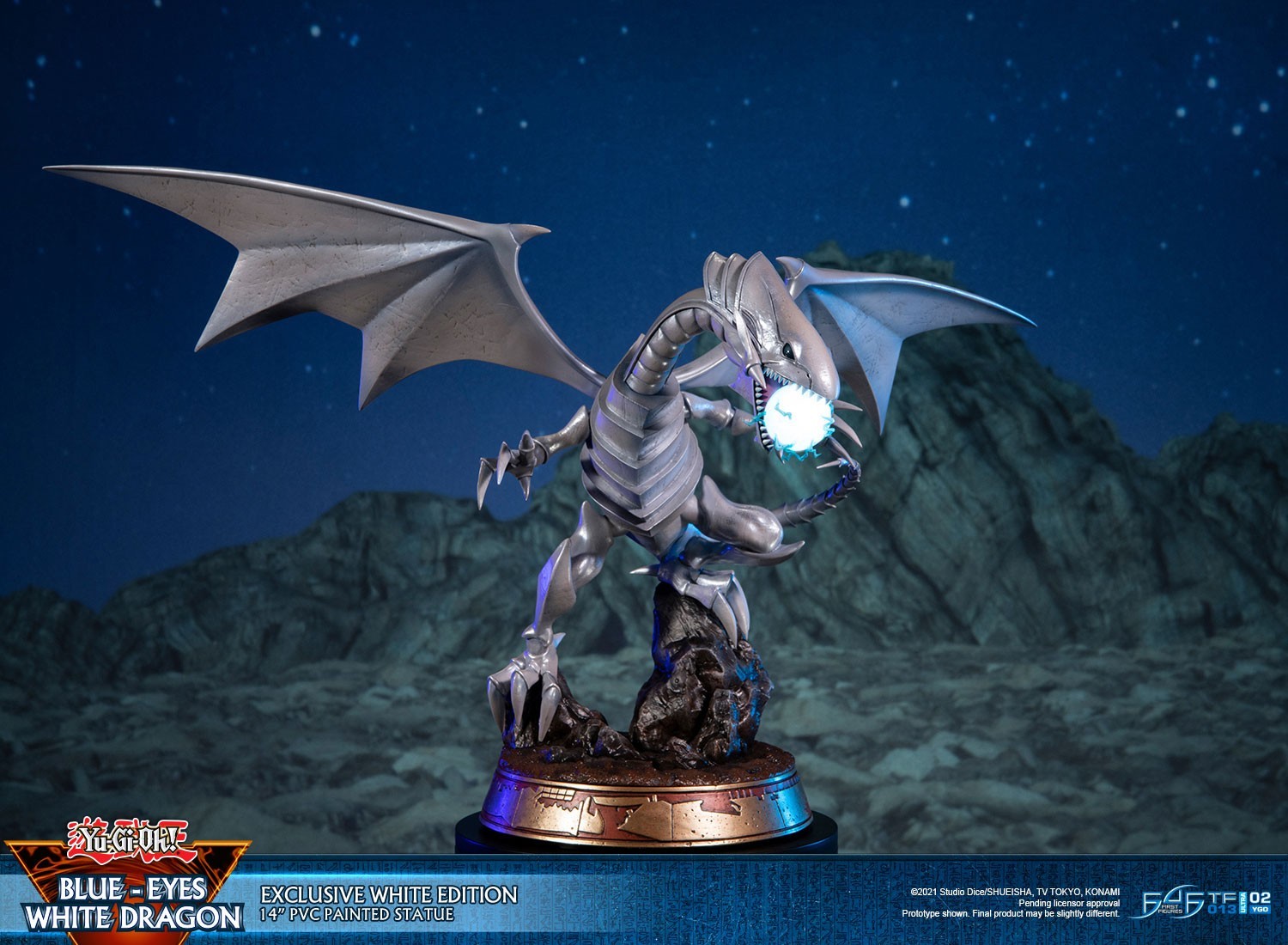 Yu-Gi-Oh! Duel Monsters - Blue-Eyes White Dragon - Exclusive White Edition (First 4 Figures) photo 6