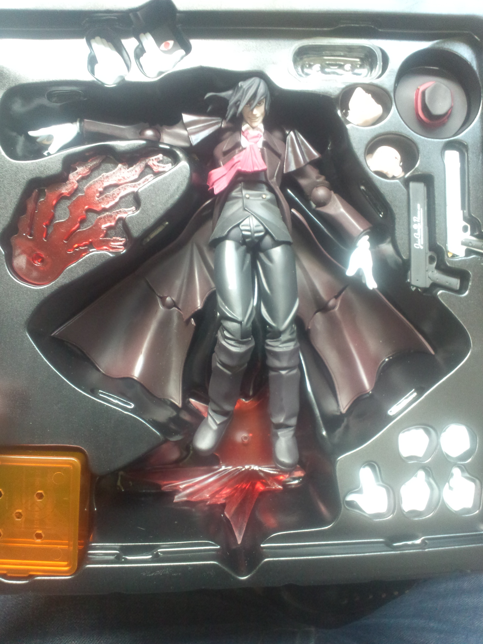 Hellsing - Alucard - Revoltech - 114 (Kaiyodo, Union Creative International Ltd) photo 3