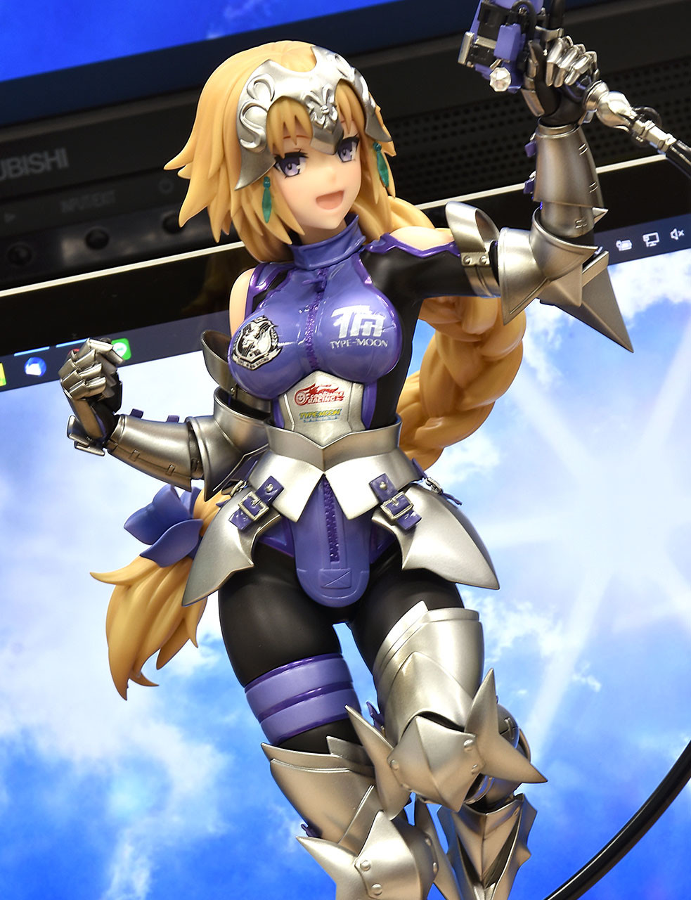 Good Smile Racing - Type-Moon Racing - Jeanne d'Arc - 1/7 - Racing Ver. (Max Factory) photo 2