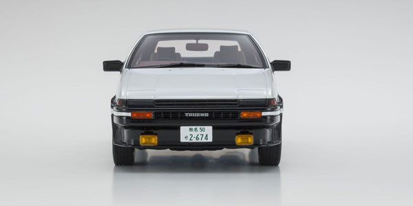Shin Gekijouban Initial D - Fujiwara Takumi - 1/18 Initial D The Movie Toyota Sprinter Trueno With Takumi Fujiwara Resin Model - 1/18 (Kyosho) photo 10